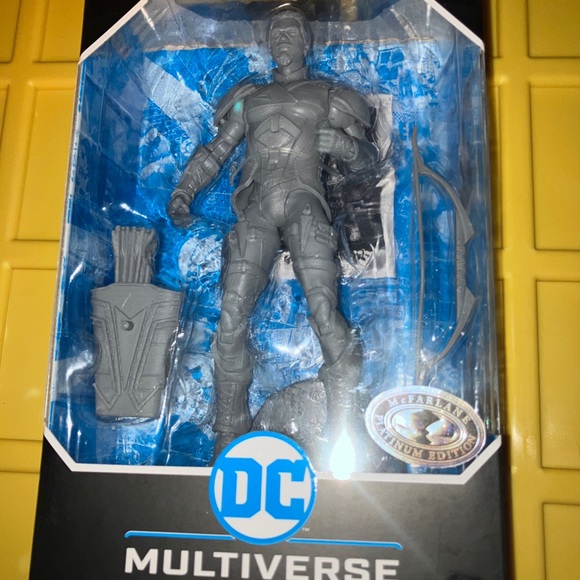 DC Platinum Green Arrow - Picture 1 of 2